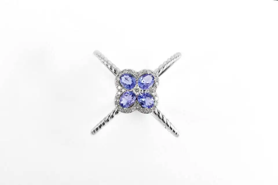 Anel Tanzanita Flor com Diamantes em Ouro Branco 18k